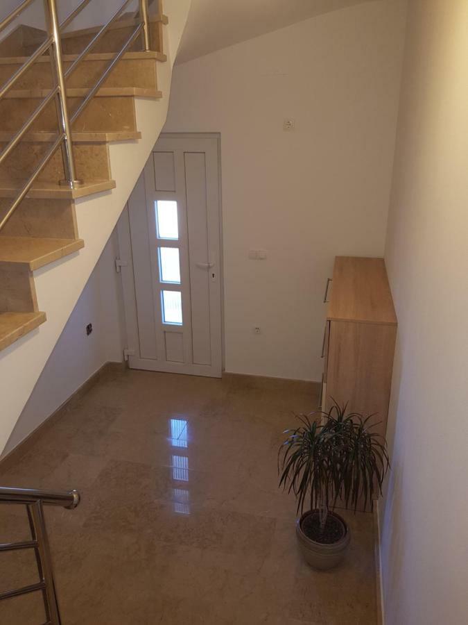 Apartmani Jadranka 斯塔利格拉德-帕克利尼卡 外观 照片