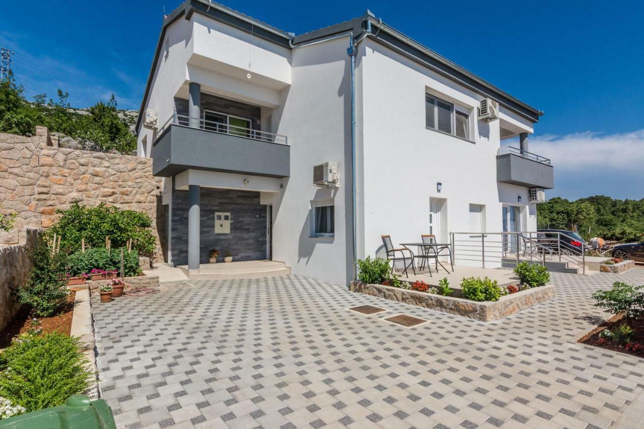 Apartmani Jadranka 斯塔利格拉德-帕克利尼卡 外观 照片