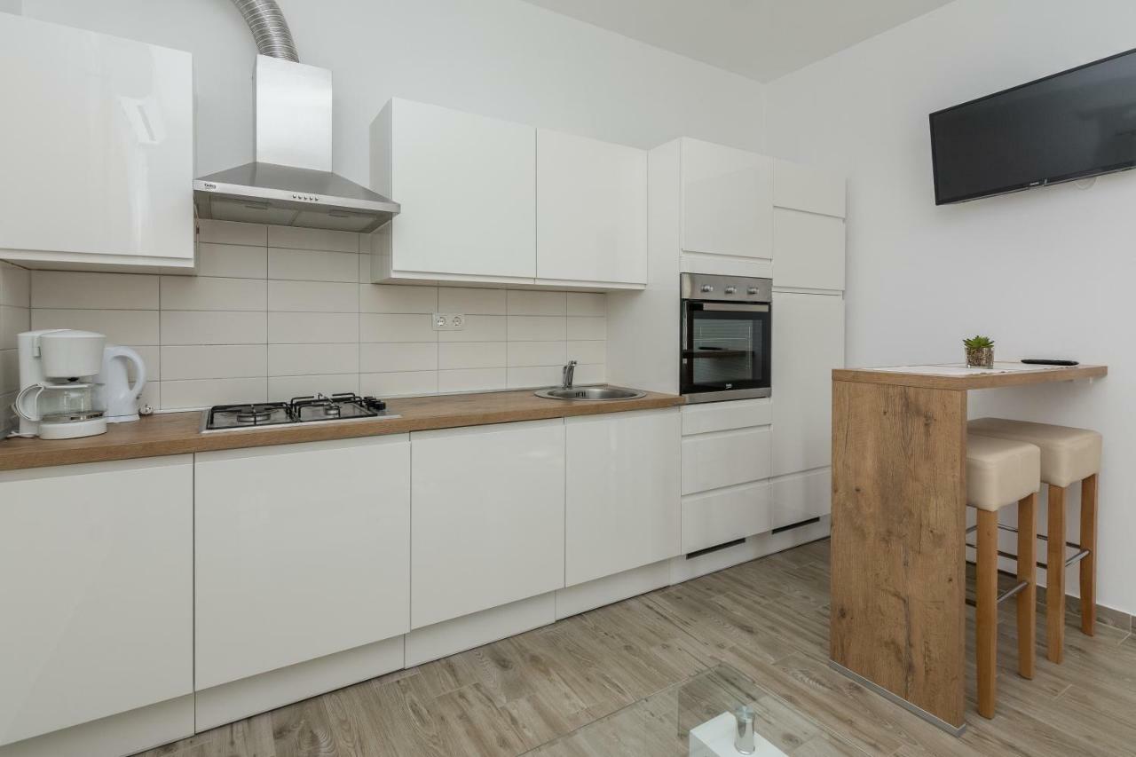 Apartmani Jadranka 斯塔利格拉德-帕克利尼卡 外观 照片