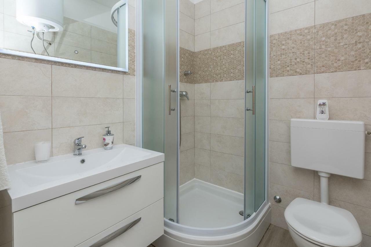 Apartmani Jadranka 斯塔利格拉德-帕克利尼卡 外观 照片